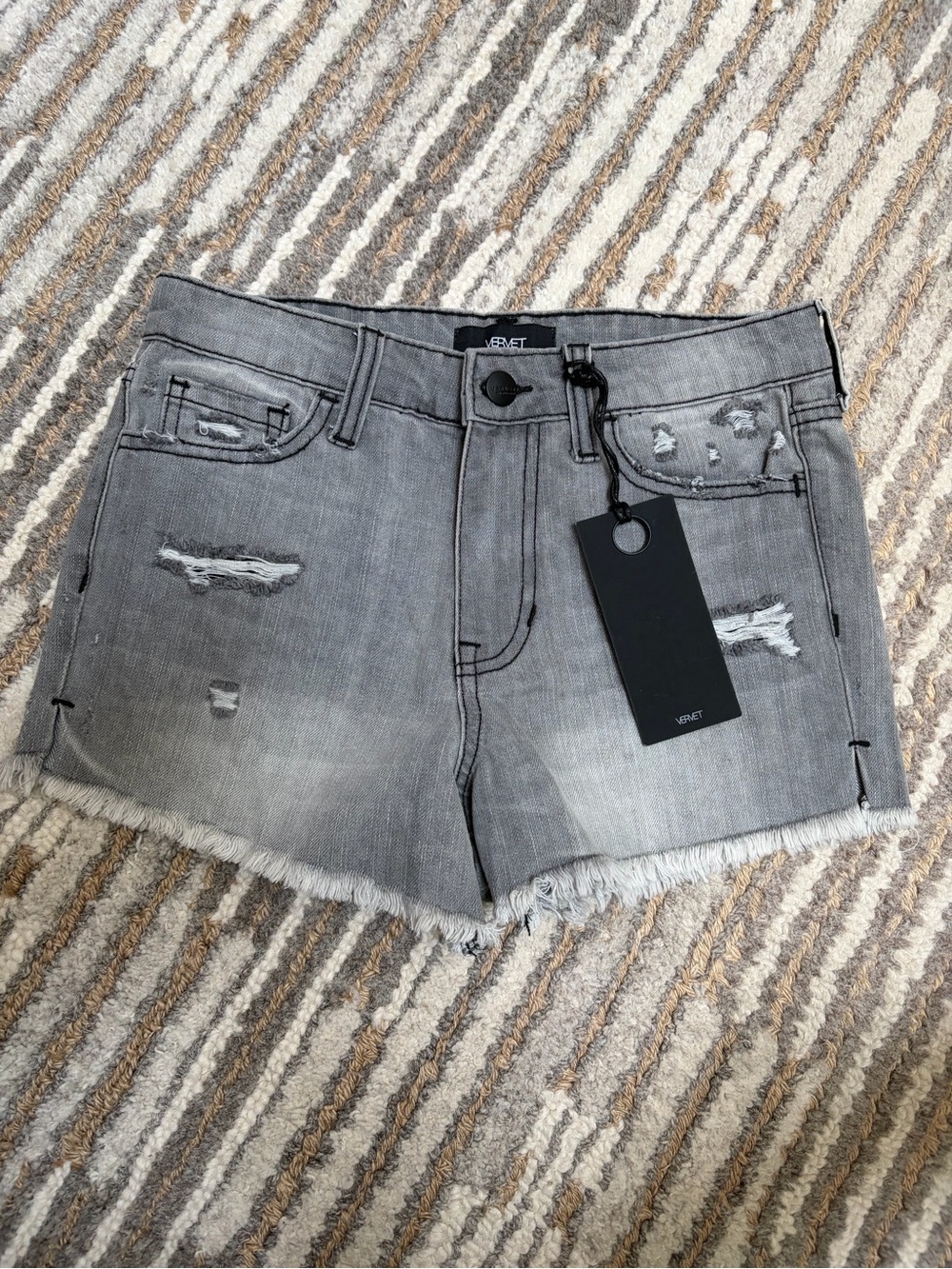 VERVET BY FLYING MONKEY Gray Distressed Frayed Hem Jean Shorts